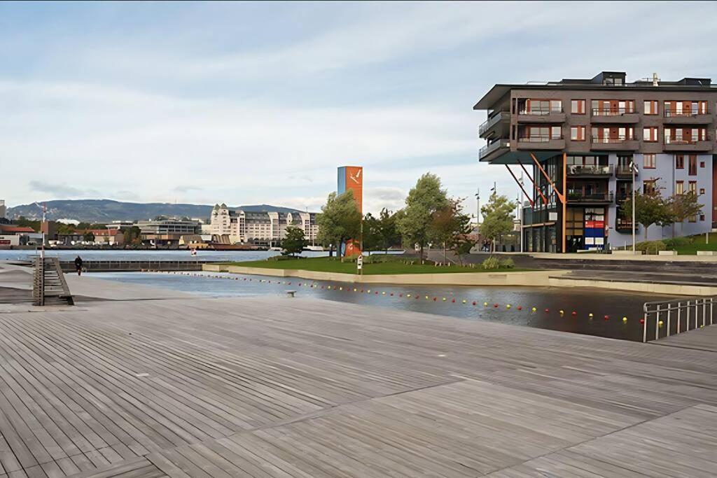Oceanfront Apartment - Oslo Central - Private Patio 외부 사진