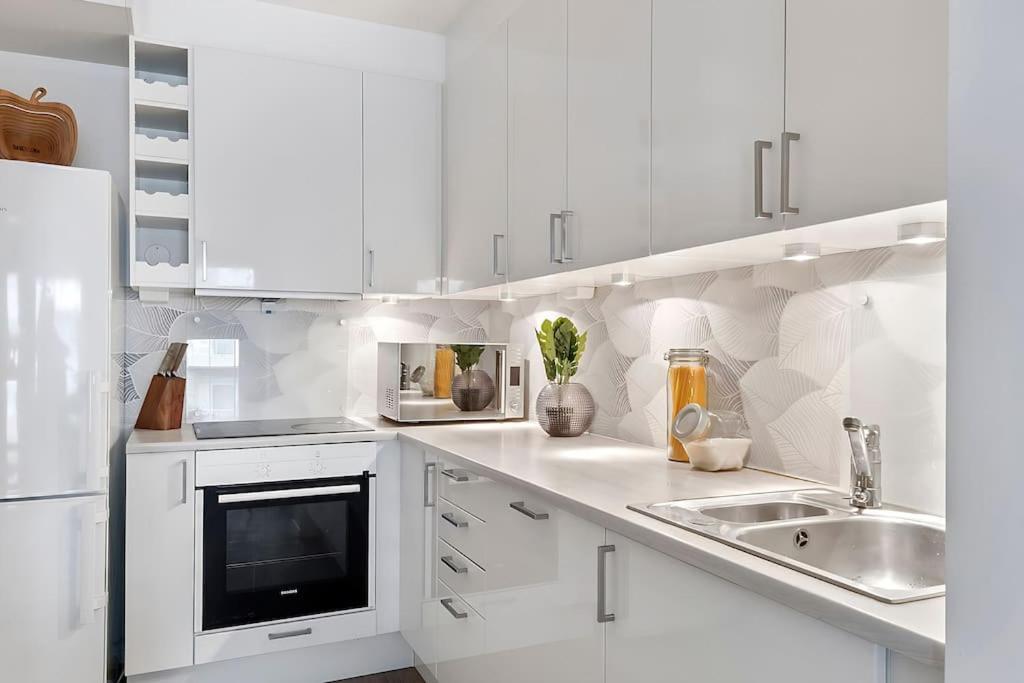 Oceanfront Apartment - Oslo Central - Private Patio 외부 사진